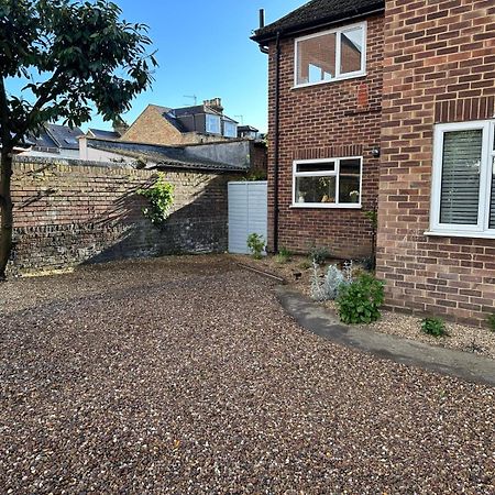 Large 2-Bedroom Maisonette With Free Parking Twickenham Buitenkant foto