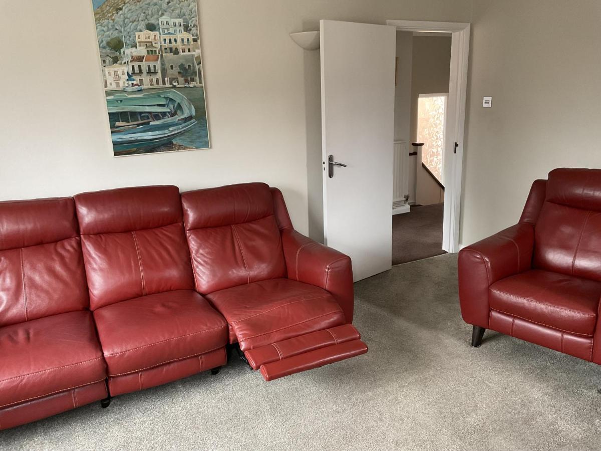 Large 2-Bedroom Maisonette With Free Parking Twickenham Buitenkant foto